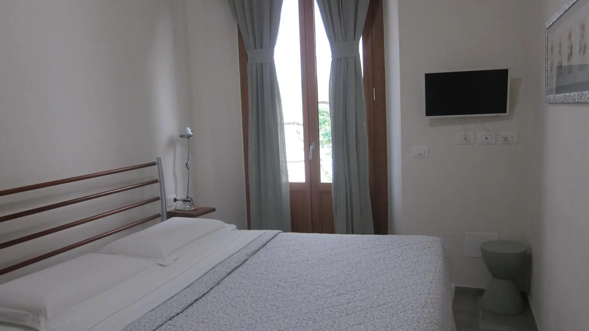 A Casa Di Enrico E Luzme Bed & Breakfast Floransa